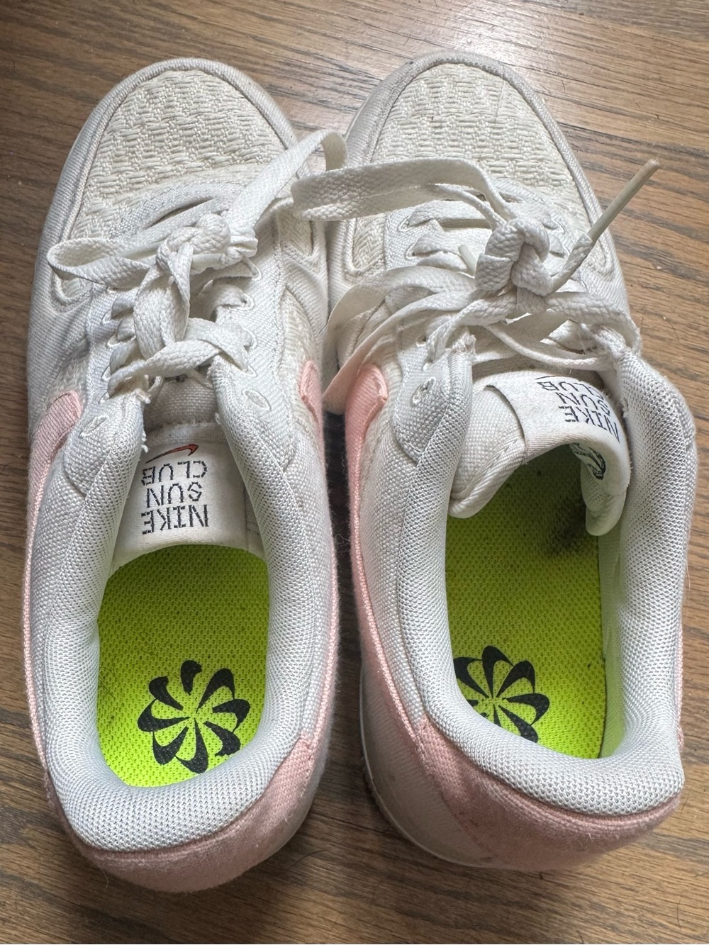 Pink sun club Nikes - Picture 4 of 4